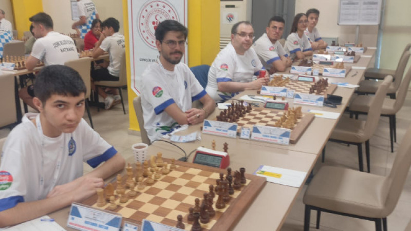 Büyükşehir Satranç Takımından Önemli Başarı