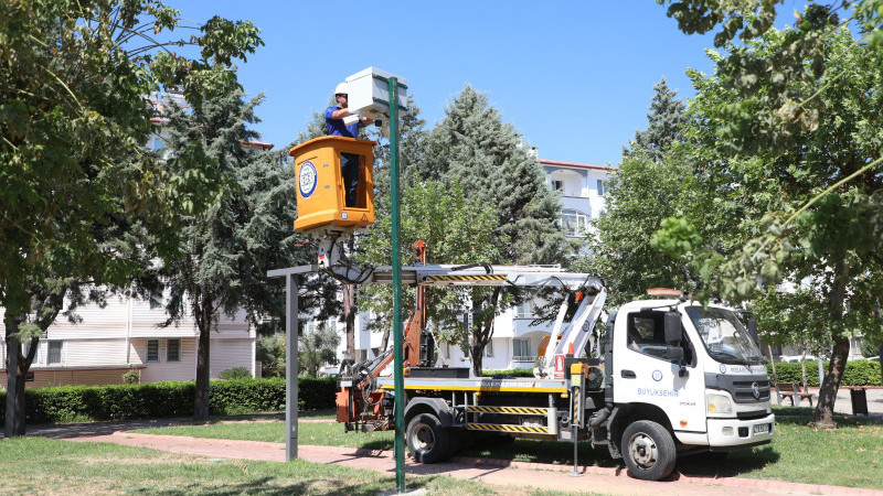 Büyükşehir’den Parklara Kameralı Güvenlik ve Ücretsiz Wi-Fi