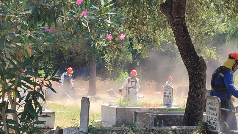 Muğla’da Mezarlıklar Temizleniyor, Aileler Isınıyor