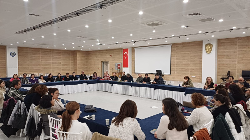 Büyükşehir Kitap Kulübü Okuma Eylemini Toplumsal Bir Deneyime Dönüştürüyor