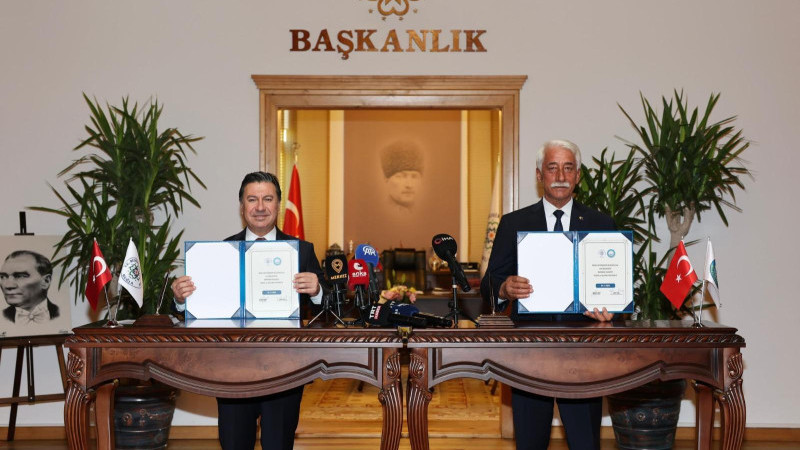 Ula’ya Yeni Huzurevi Geliyor: Muğla Büyükşehir ile Ula Belediyesi Arasında Protokol İmzalandı