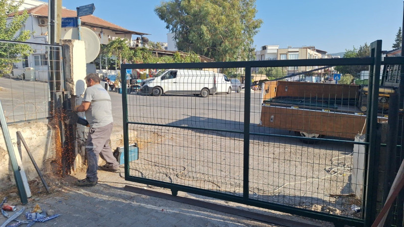 Bodrum Belediyesi, Okullardaki Bakım ve Onarım Çalışmalarını Sürdürüyor