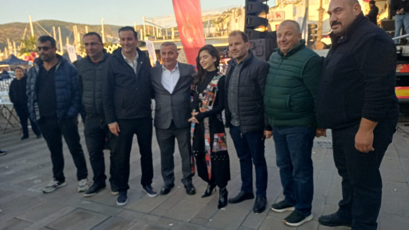 Bodrum’da 3 Ton Hamsi Oynadı.