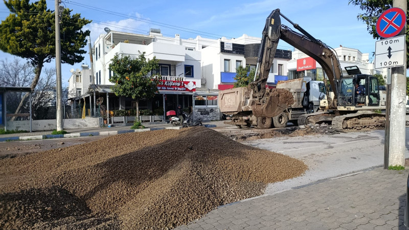 Turgutreis Mehmet Hilmi Caddesi’nde Yine Yol Göçtü! MUSKİ Müdahalede