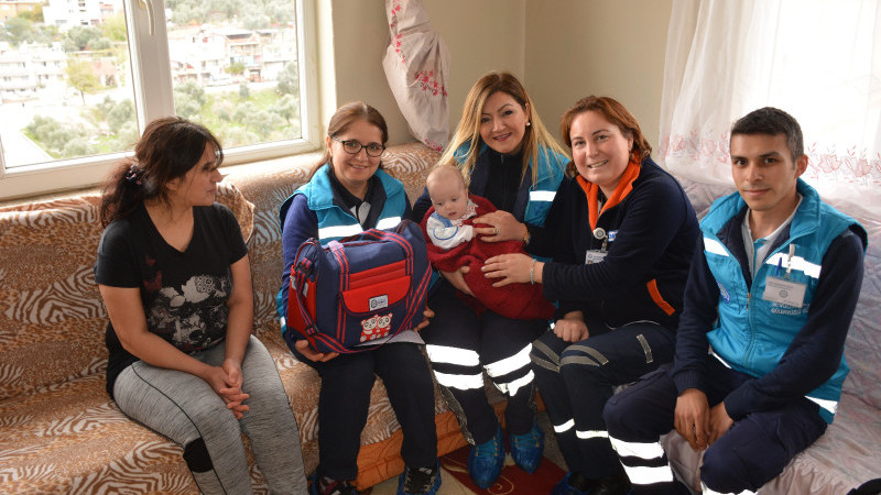 Hoş Geldin Bebek “Yaşama Sırası Sende” Projesi ile Yüzler Gülüyor