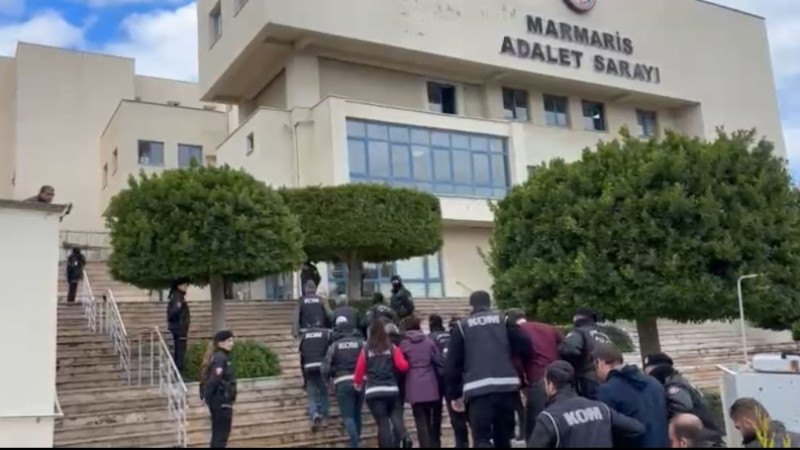 Marmaris Belediyesinde Rüşvet Operasyonu: Başkan Yardımcısı ve İmar Müdürü Tutuklandı