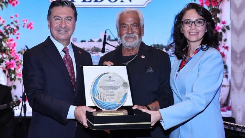 Bodrum’un Simgesi Fedon’a Muğla’dan “Fahri Turizm Elçisi” Unvanı