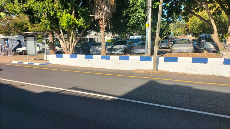 Bodrum’un Cadde ve Sokaklarında Mavi Beyaz Boyama Çalışmaları Devam Ediyor