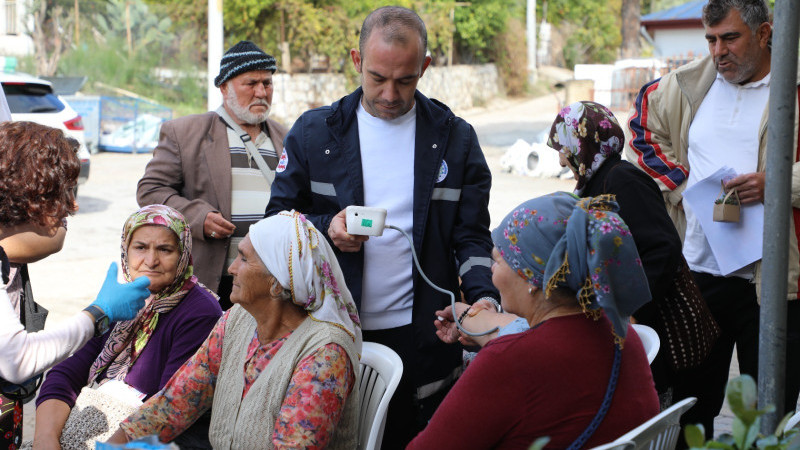 Büyükşehir Hisarönü’nde Meme Kanseri Farkındalığı Oluşturdu