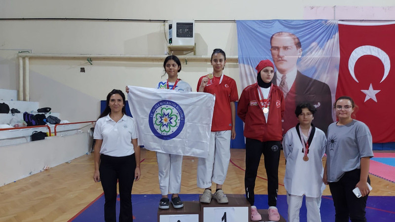 Büyükşehir Belediyesi Sporcularından Taekwondo Şampiyonaları’nda Büyük Başarı