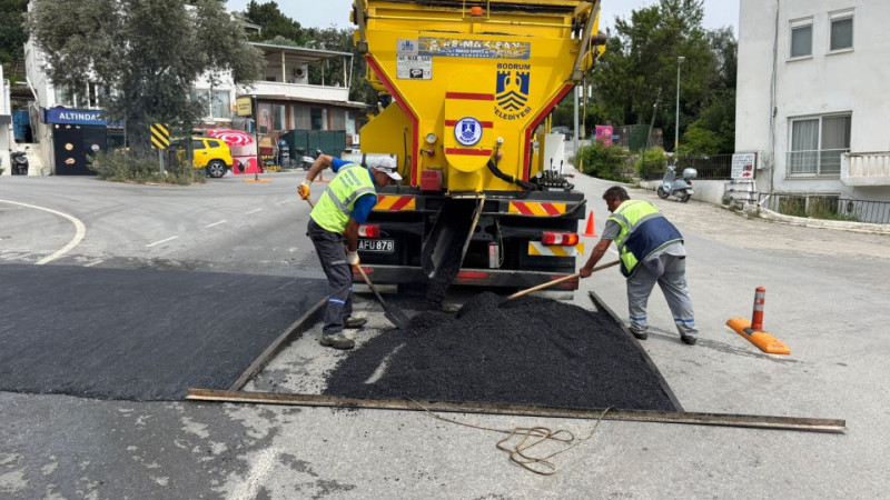 Belediyeden Kapsamlı Yol Bakım Onarım Çalışmaları
