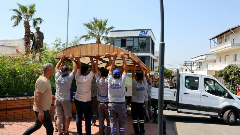 Belediyeden Kent Mobilyaları Yenileme Çalışmaları