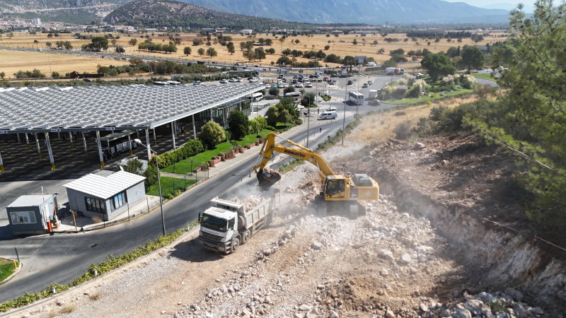 Büyükşehir, Kamu Kurumlarıyla İş Birliğiyle Ulaşımı Güçlendiriyor