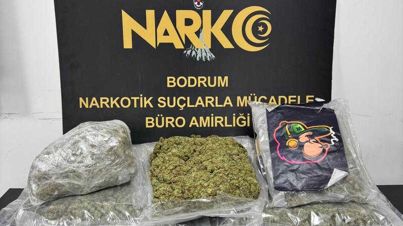 Otobüsle Gelen 8 Kilo Zehir Ele Geçirildi