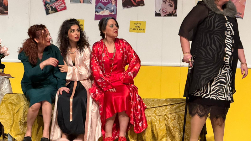 “Kadıncıklar” Oyunu Büyük İlgi Gördü