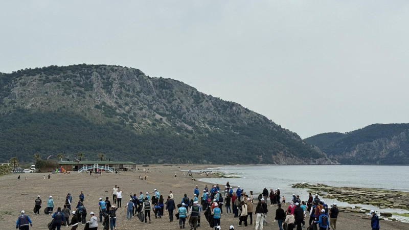 Temizlik Seferberliğinin Yeni Durağı Kayacık Sahili Oldu