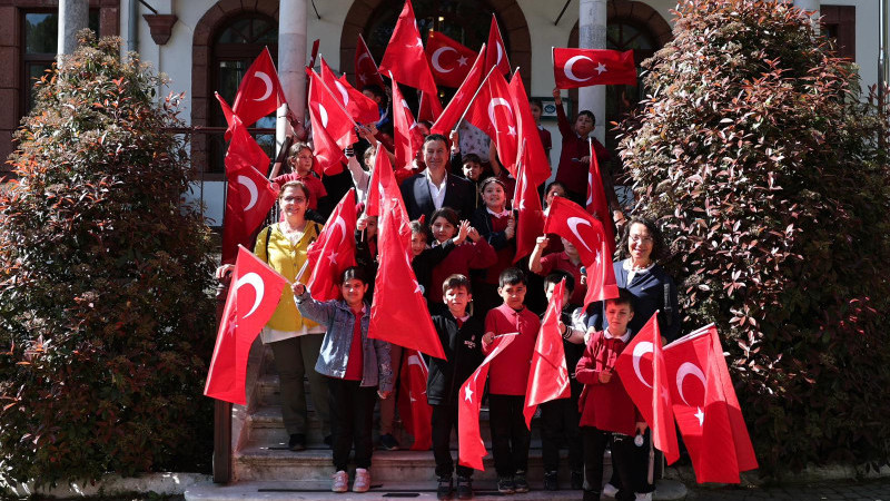 Başkan Aras’tan 23 Nisan Mesajı