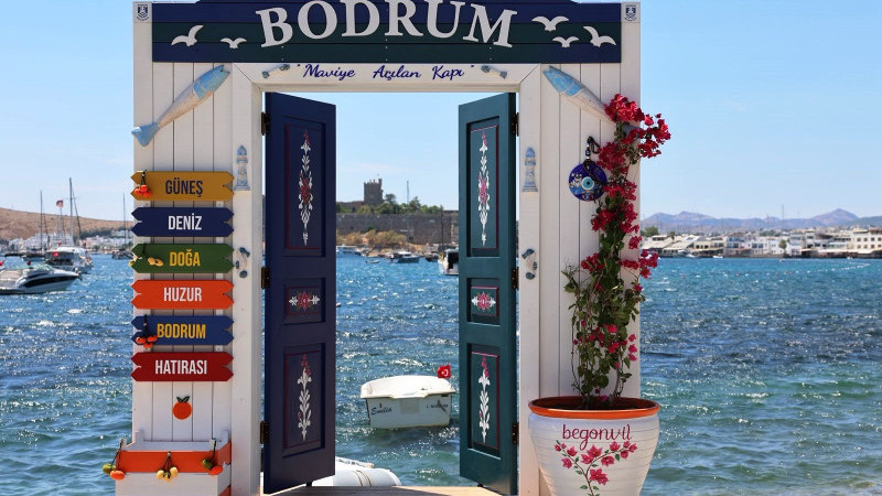 Bodrum’un Güzellikleri “Maviye Açılan Kapı” ile Taçlanıyor