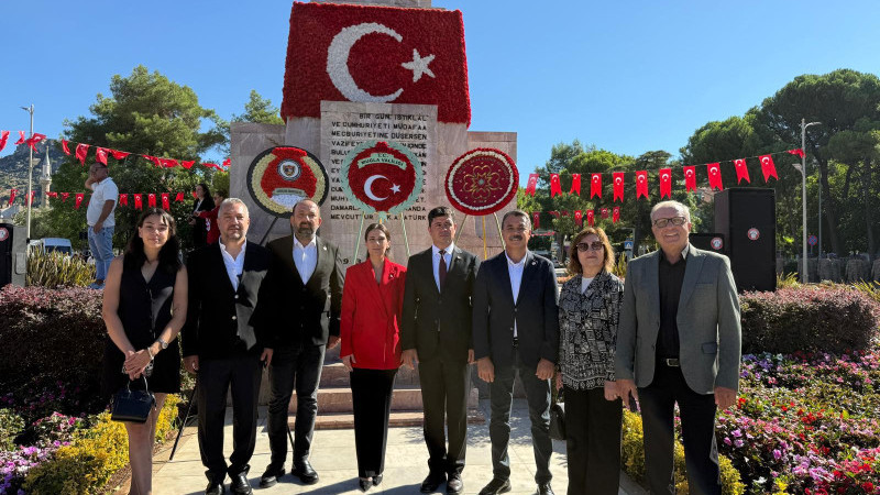 Yeni Parti Heyeti 30 Ağustos Zafer Bayramı Törenine Katıldı