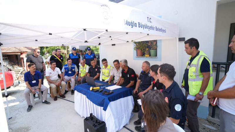 Seydikemer'de Yangın Sonrası Seferberlik