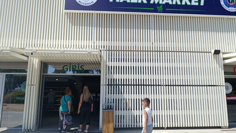 Turgutreis Yaşam Merkezi’nde Halk Marketi Kapılarını Açtı