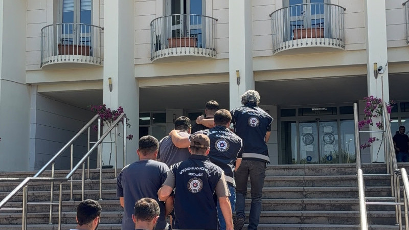 Muğla’da Polis Operasyonunda Yakalanan Beş Göçmen Kaçakçısı Tutuklandı