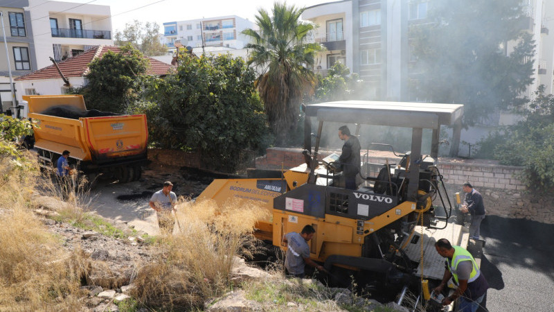 Bodrum Belediyesinden Kent Genelinde Yol Çalışmaları